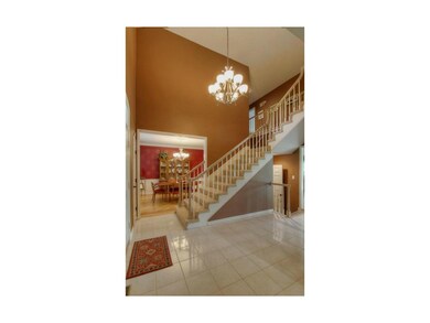 Grand 2 sty Entryway.