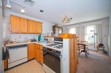 17 Kilbourn Rd unit 6, Lancaster, MA 01523 - photo 4