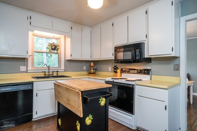 Kitchen1a