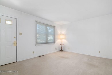 5-web-or-mls-1009 Peter Road_05
