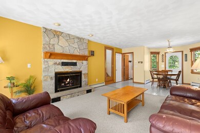 241 Farnum St, North Andover, MA 01845 - photo 3