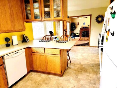 3480 Hillcrest St, Redding, CA 96001 - photo 6