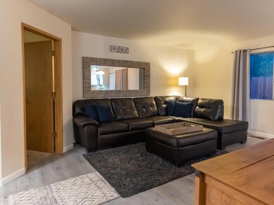 2464 Northcrest Cir, Medford, OR 97504 - photo 6