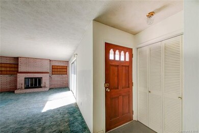 406 Wakefield Dr, Hendersonville, NC 28792 - photo 3