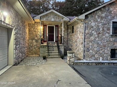 141 Ash Ln, Milford, PA 18337 - photo 2