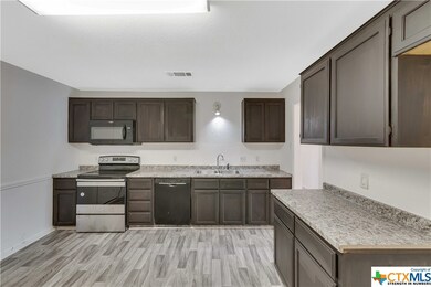 910 Kelso Dr, Copperas Cove, TX 76522 - photo 3