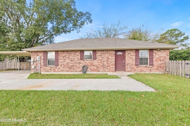 105 E Pamela Dr, Lafayette, LA 70506 - photo 2