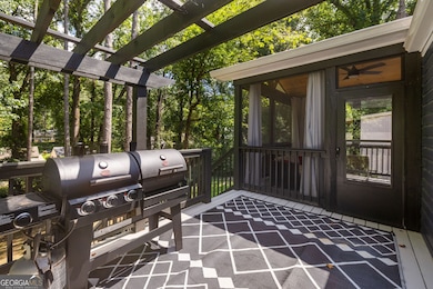 1675 Alvarado Terrace SW, Atlanta, GA 30310 - photo 5