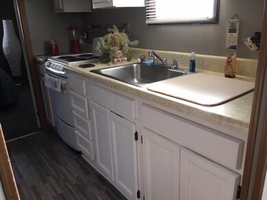 747 Forest Park, Middletown, RI 02842 - photo 4