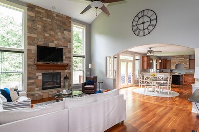 6670 Dustin Circle-7