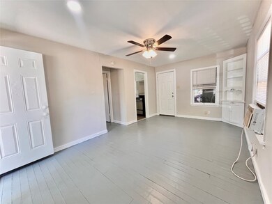 2312 Clover Ave, Bay City, TX 77414 - photo 3