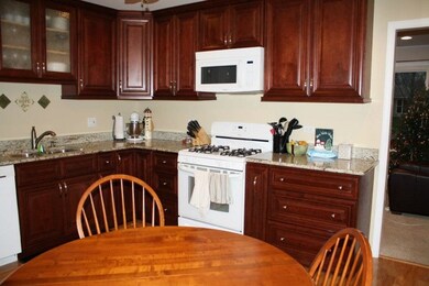 3502 Bobolink Ln, Rolling Meadows, IL 60008 - photo 2