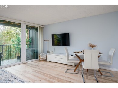 100 Kerr Pkwy unit 19, Lake Oswego, OR 97035 - photo 3