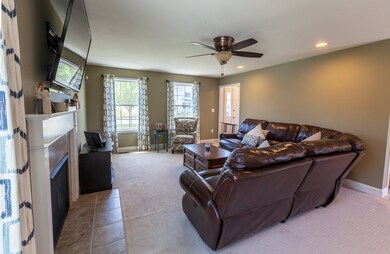 22 Crawford Ln, Hooksett, NH 03106 - photo 5