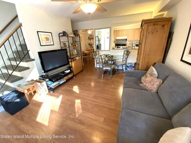 32 Croft Ct unit A, Staten Island, NY 10306 - photo 7