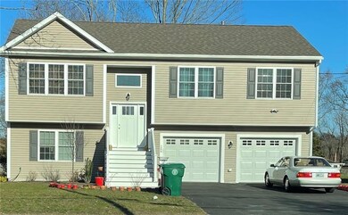 288 Pequot Ave, Warwick, RI 02889 - photo 2