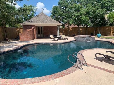 Outdoor shower and pool house
