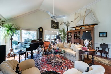 1017 Embassy Row Way Seabrook-large-009-