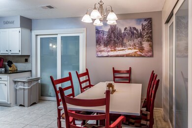 Eat in kitchen