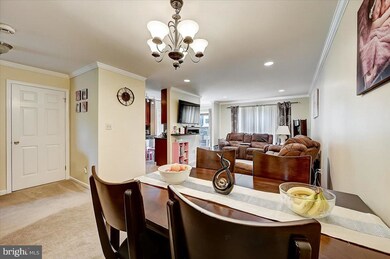 739 Dell Ct, Southampton, PA 18966 - photo 5