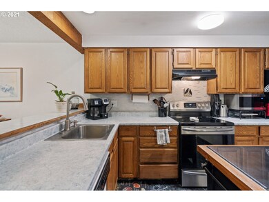 7820 SW Raintree Dr, Beaverton, OR 97008 - photo 7