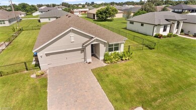 439 NE Juanita Ct, Cape Coral, FL 33909 - photo 3