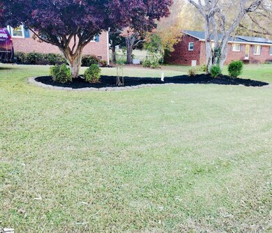 148 Southland Ave, Boiling Springs, SC 29316 - photo 5