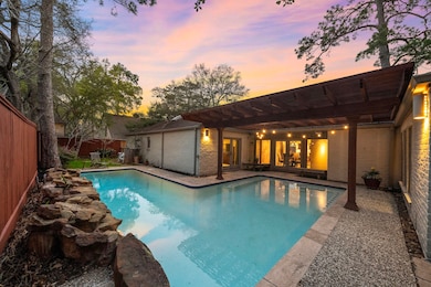 10106 Briar Forest Dr, Houston, TX 77042 - photo 2