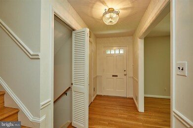 2419 Claremont Dr, Falls Church, VA 22043 - photo 4