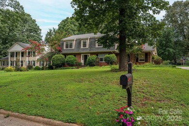 1185 18th Ave NE, Hickory, NC 28601 - photo 5