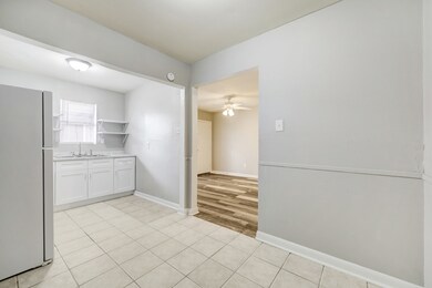 2202 Park St unit 12, Houston, TX 77019 - photo 4