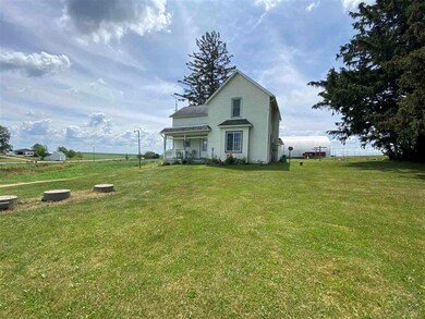 6835 Curve Rd, Lancaster, WI 53813 - photo 2