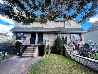 243 Tompkins Ave, Staten Island, NY 10304 - photo 2