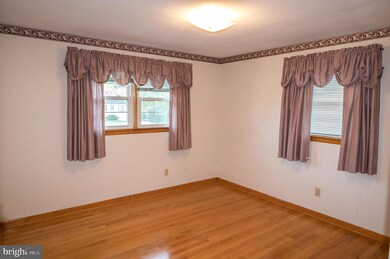 13453 Meadowview Ave, Waynesboro, PA 17268 - photo 7
