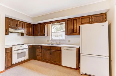 5631 Satinwood Dr, Columbus, OH 43229 - photo 4