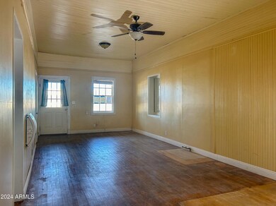 7 Interior