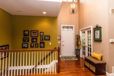 6573 Kenwood Entrance