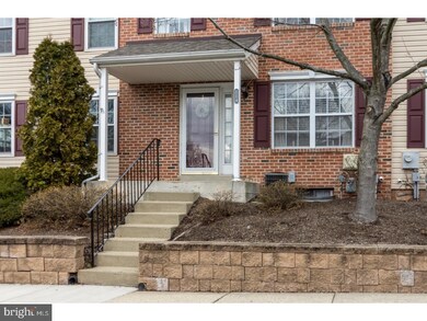 114 Westminster Ct, Harleysville, PA 19438 - photo 2