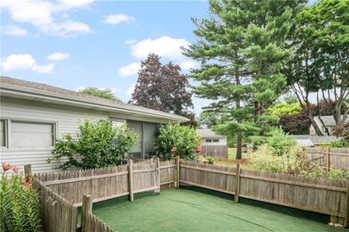 31 Lenox Rd, Cranston, RI 02920 - photo 3