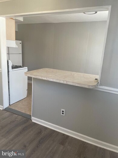 1247 Edgehill Rd, Darby, PA 19023 - photo 7