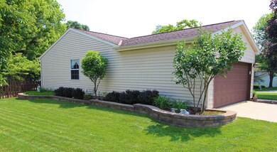 962 Ridenour Rd, Columbus, OH 43230 - photo 5