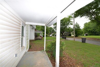 914 8th St, Statesville, NC 28677 - photo 2