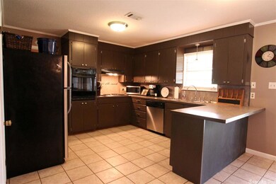 E Greenfield Dr, Wake Village, TX 75501 - photo 4