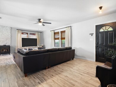 447 Parker St, Azle, TX 76020 - photo 6