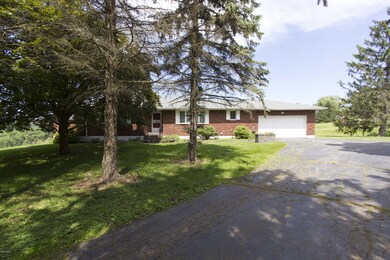 475 Ridge Ave, Hawley, PA 18428 - photo 4