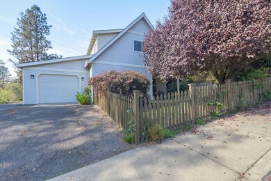 58 SW Leonard St, Grants Pass, OR 97526 - photo 3
