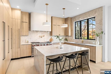 375 Burnet Place, Paramus, NJ 07652 - photo 3