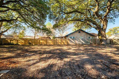 212 Caplin St, Houston, TX 77022 - photo 4