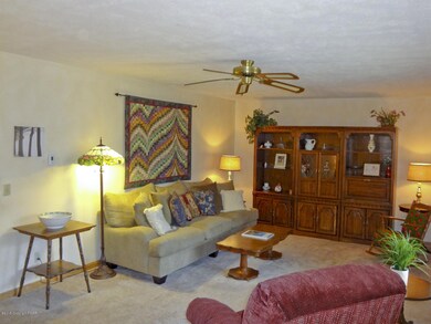 113 Bass Ct, Canadensis, PA 18325 - photo 3