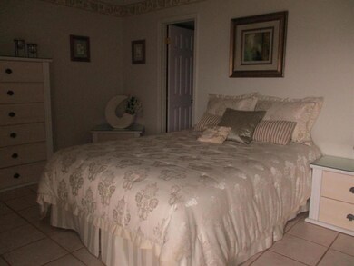 334 Camden N, West Palm Beach, FL 33417 - photo 7
